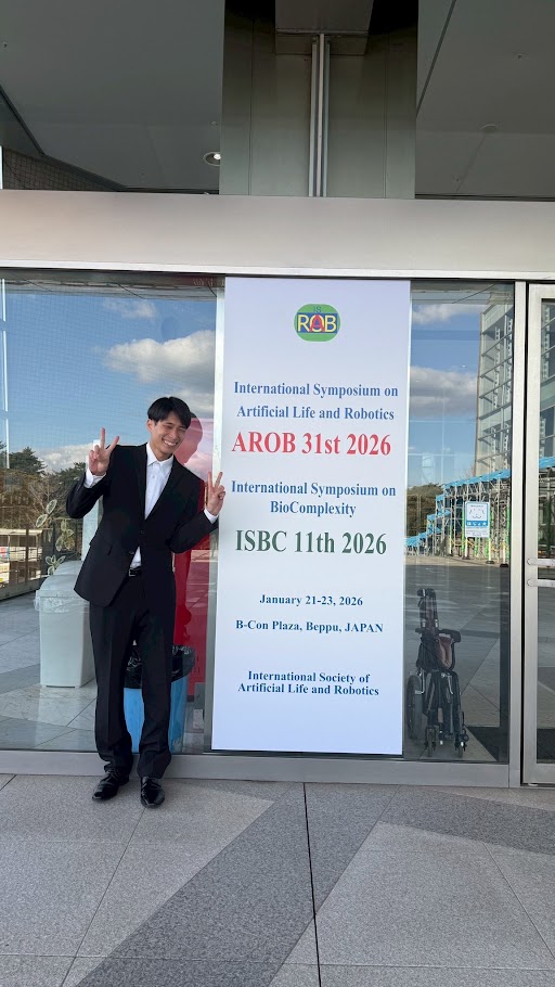 AROB 31st 2026の学会名と伊藤 陸人の上半身